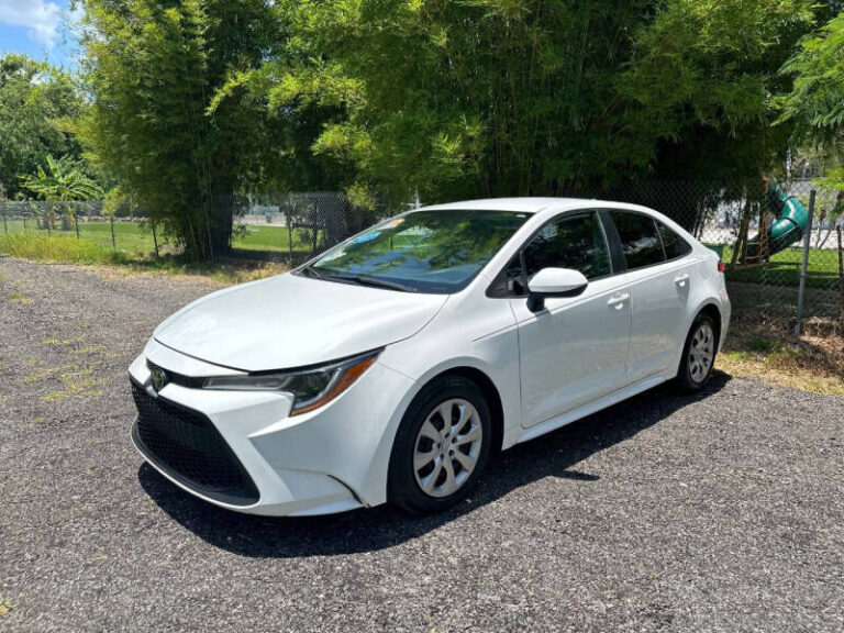 2020-toyota-corolla-le-4dr-sedan (1)